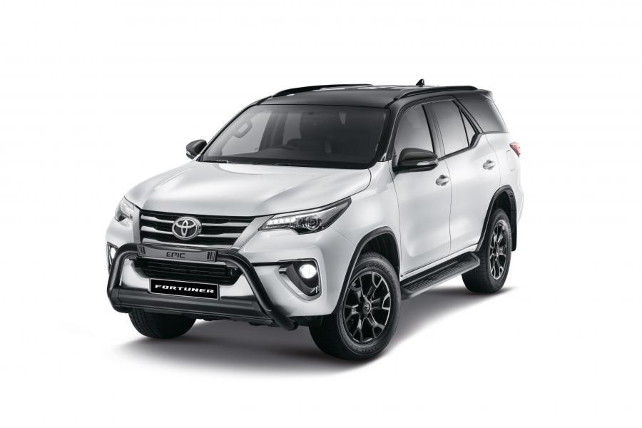  Toyota Fortuner Epic (AN160) 2020 года  (ZA) (фото 1 из 6)
